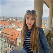 Ich bin ein Englischlehrerin mit 10 Jahren Erfahrung. Ich unterrichte Menschen jeden Alters und Sprachniveaus. Von Kindern über Erwachsene und Rentner. Ich bereite auch auf internationale Prüfungen (z. B. FCE, CAE) vor. Zögern Sie nicht, mich zu kontaktie